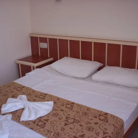 Отель Grand Lukullus 4*
